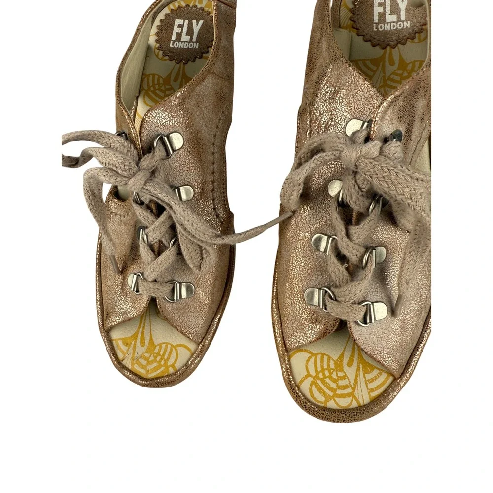 Fly London Women's 39 Metallic‎ Rose Gold Lace Wedge Sandals Leather EU 39